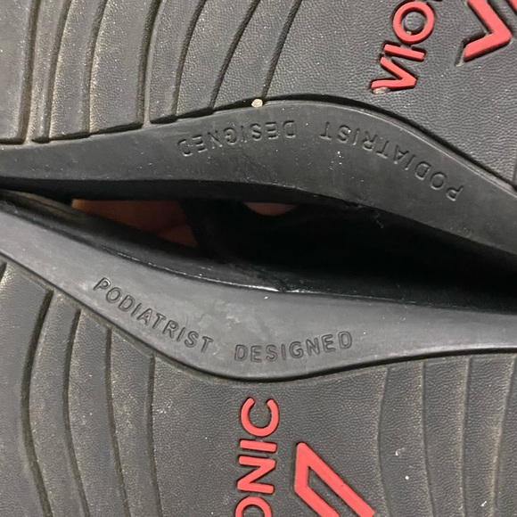 Vionic Capitola Sandals size 10 - Picture 2 of 5